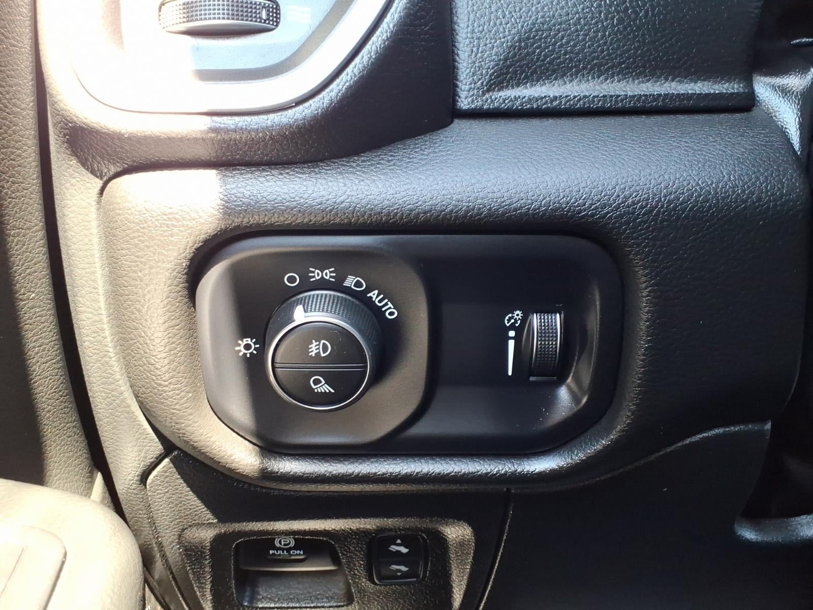 Used 2023 RAM 1500 Big Horn AWD/4WD image 27