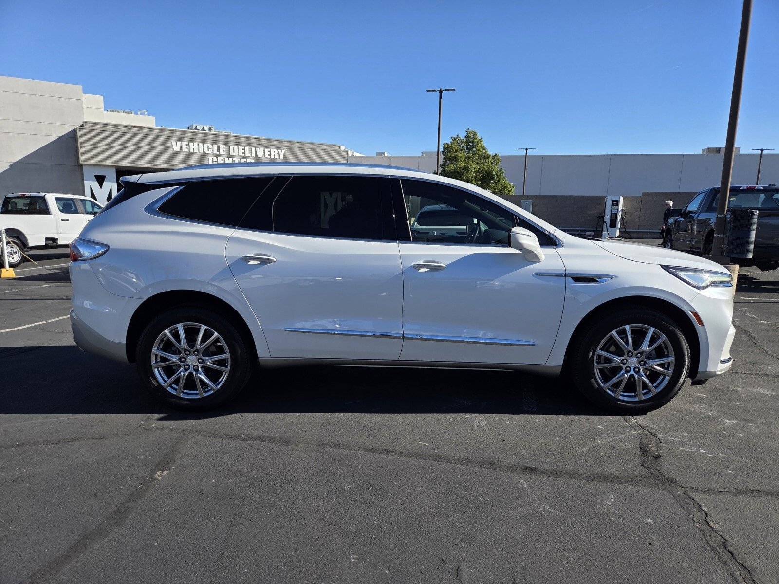 Used 2022 Buick Enclave Premium w/ Experience Buick Package image 6
