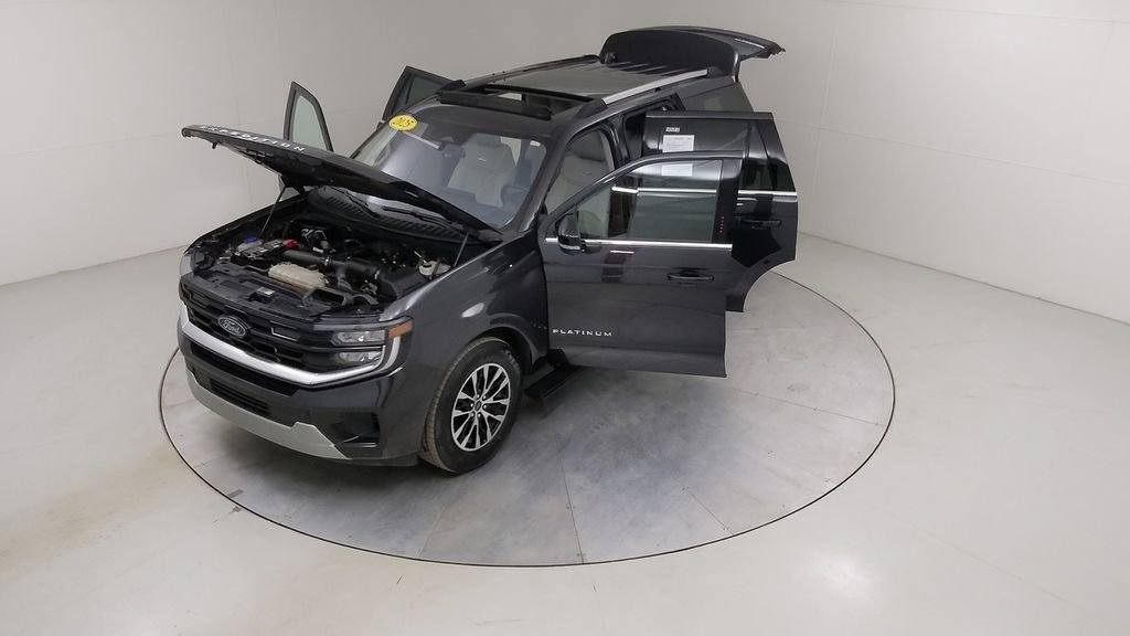 Certified 2025 Ford Expedition Platinum image 60