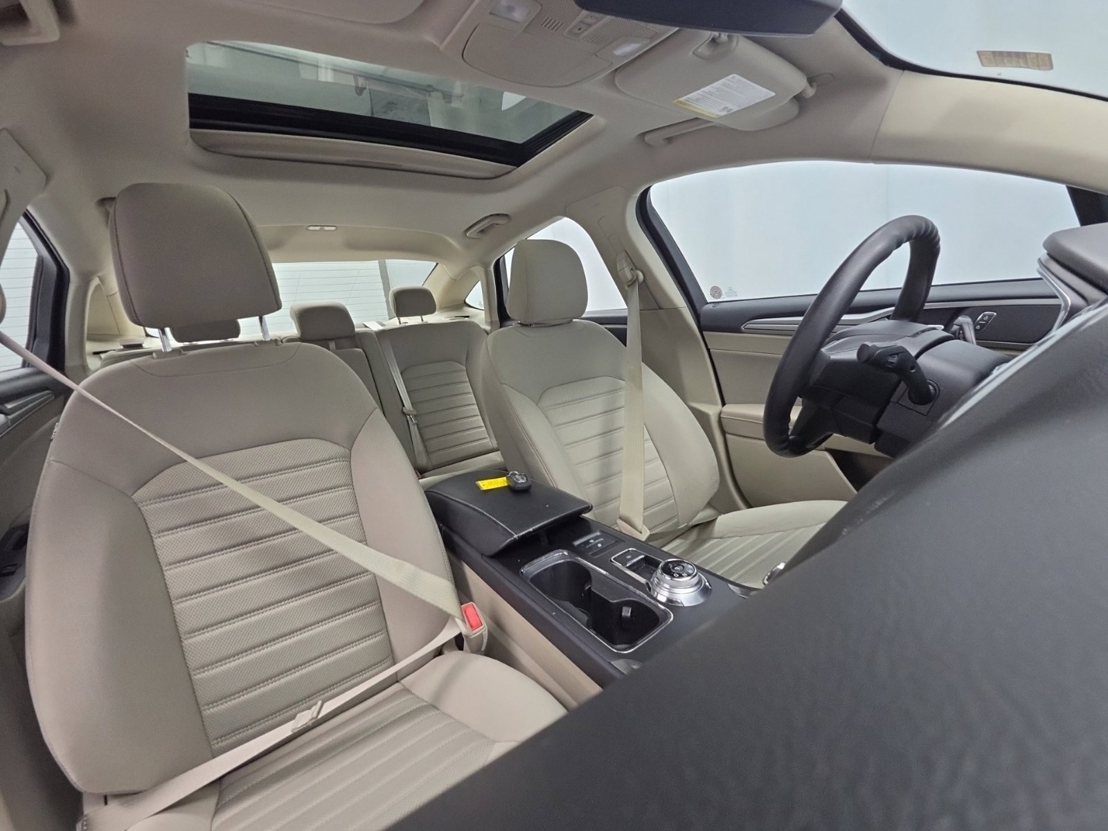 Certified 2020 Ford Fusion SE FWD image 44