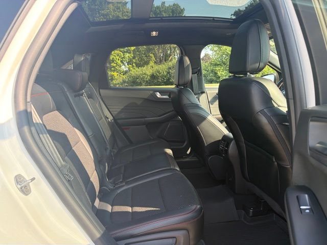 Certified 2024 Ford Escape ST-Line w/ Tech Pack #1 AWD/4WD image 12