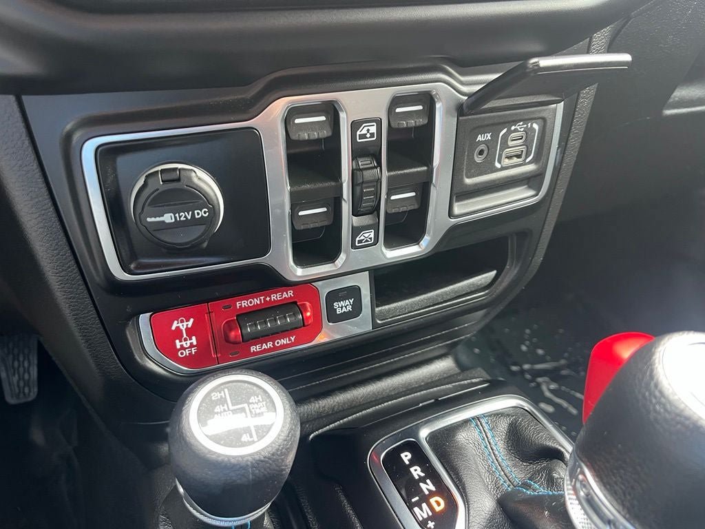 Used 2022 Jeep Wrangler Unlimited Rubicon 4xe AWD/4WD image 35