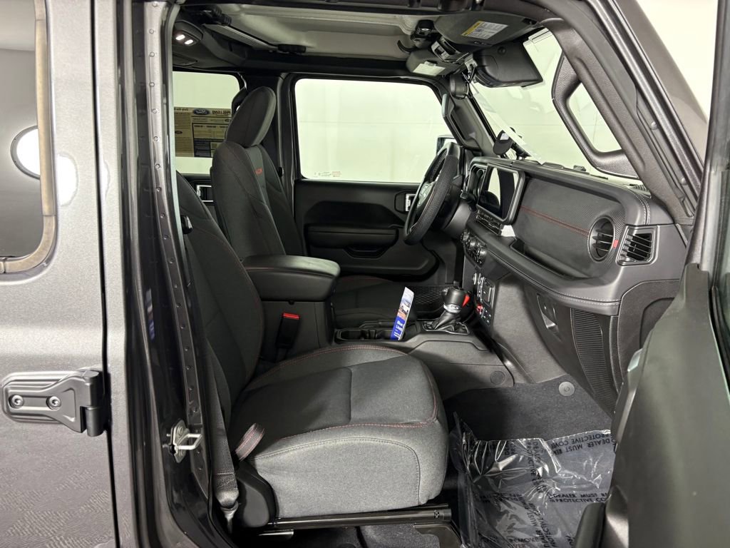 Used 2025 Jeep Gladiator Rubicon w/ Safety Group image 36