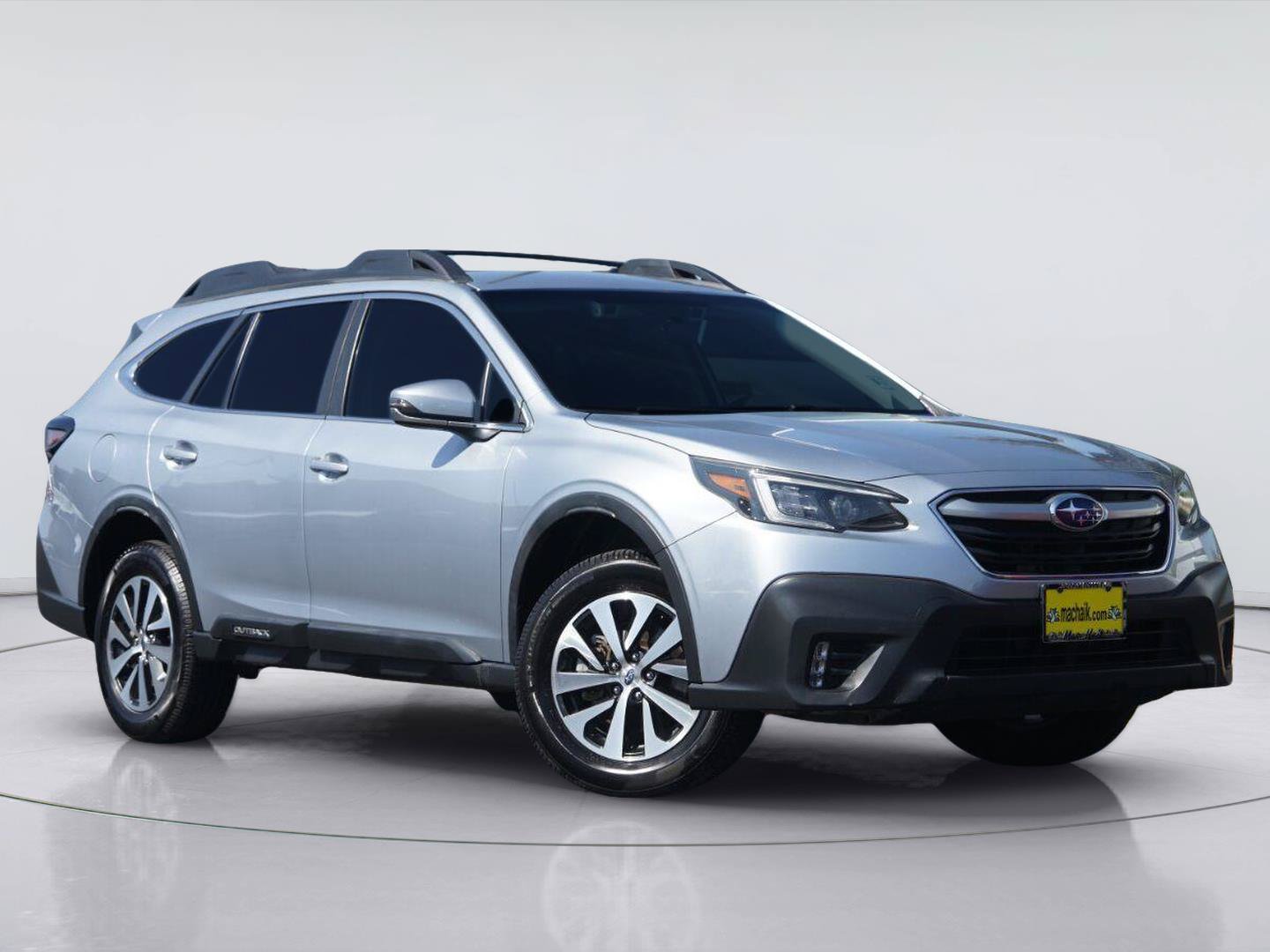 Used 2022 Subaru Outback Premium AWD/4WD image 2