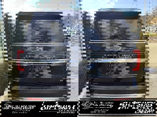Certified 2022 Ford Expedition Max Limited image 3