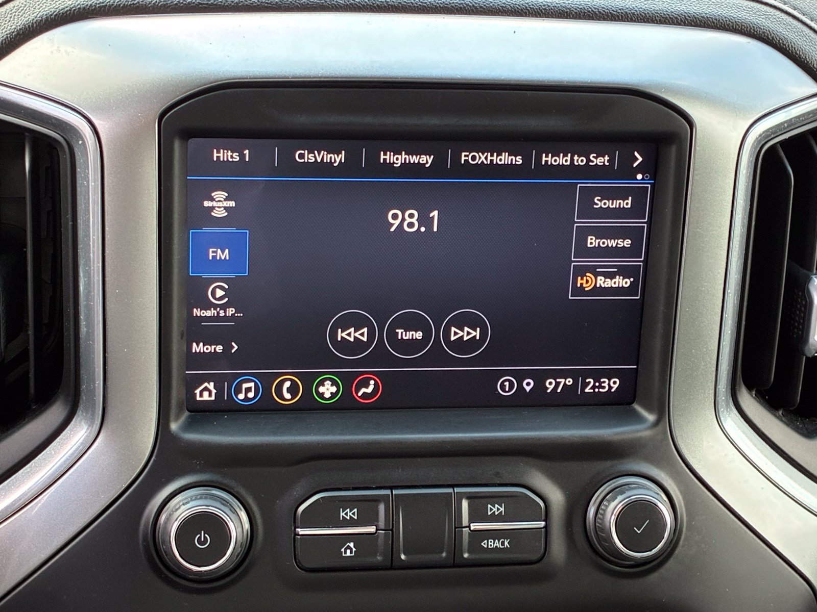 Used 2021 Chevrolet Silverado 1500 LT Trail Boss w/ Convenience Package II AWD/4WD image 25