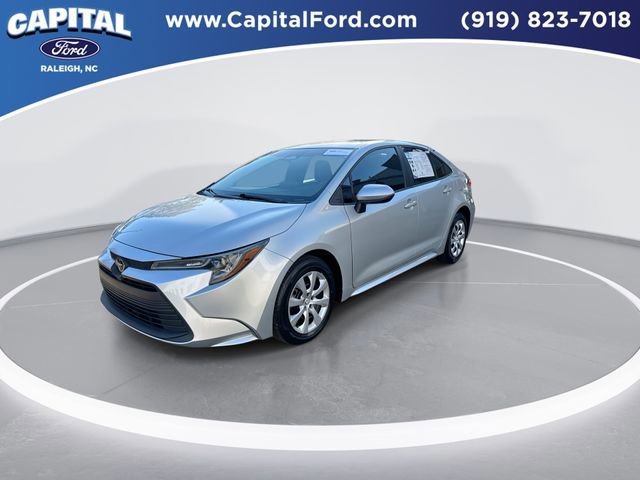 Used 2024 Toyota Corolla LE image 2