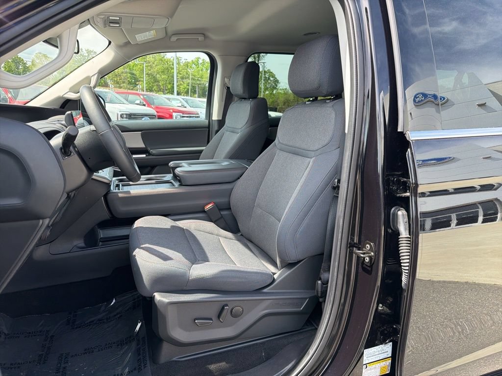 Certified 2025 Ford Expedition Max Active AWD/4WD image 11