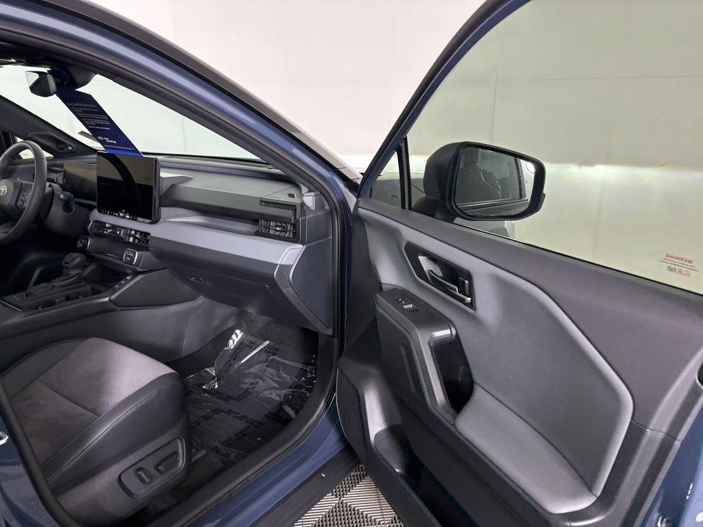 Used 2026 Toyota RAV4 XSE w/ Panoramic Sun Roof Package AWD/4WD image 35