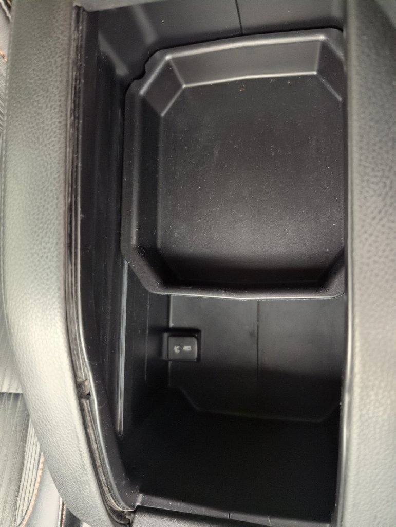 Used 2019 Toyota Highlander Plus FWD image 39