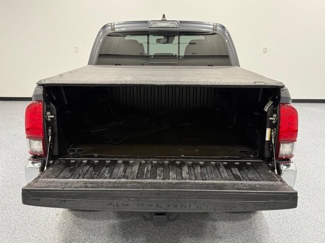 Used 2021 Toyota Tacoma SR5 RWD image 12