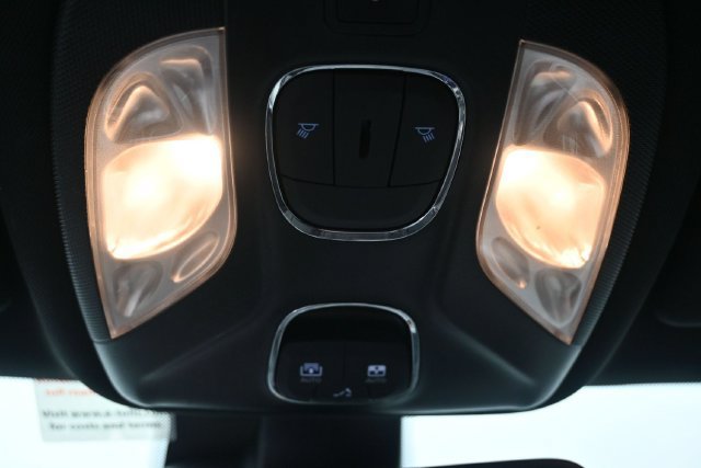 Used 2025 Jeep Compass Latitude w/ Sun & Sound Group AWD/4WD image 14
