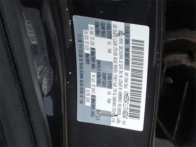 Used 2018 MAZDA MAZDA3 Sport w/ Preferred Equipment Package image 28