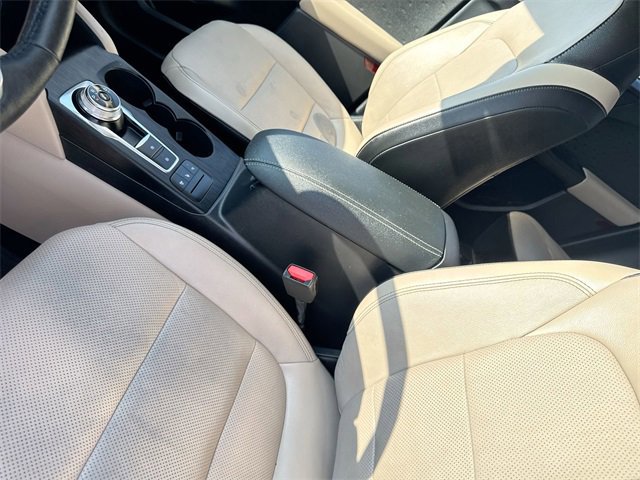 Certified 2020 Ford Escape Titanium image 27