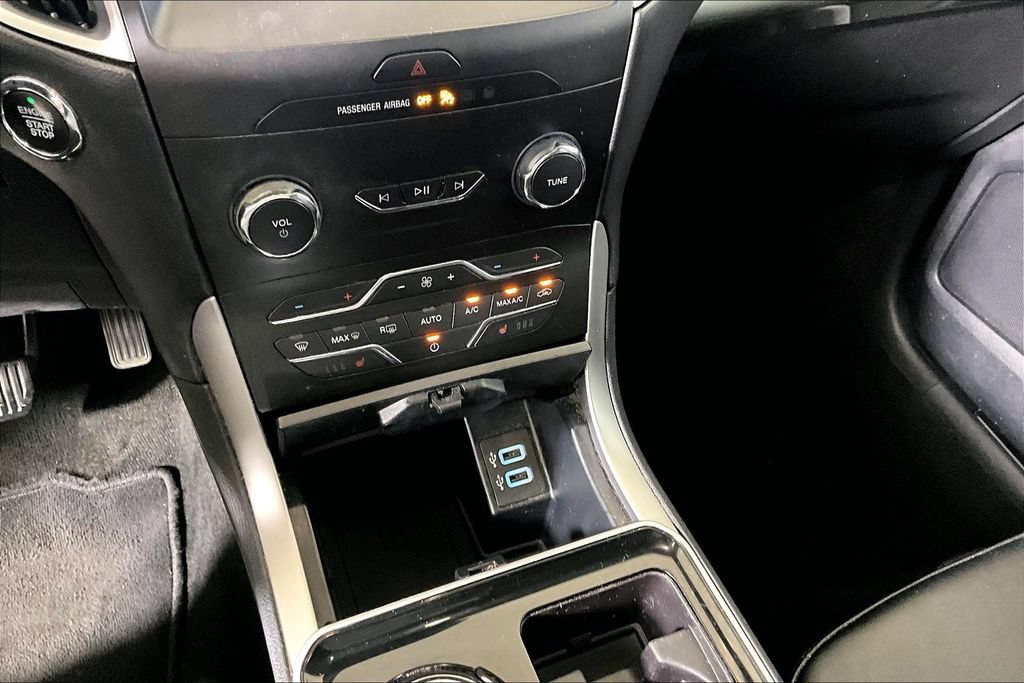 Certified 2020 Ford Edge SEL w/ Convenience Package FWD image 25