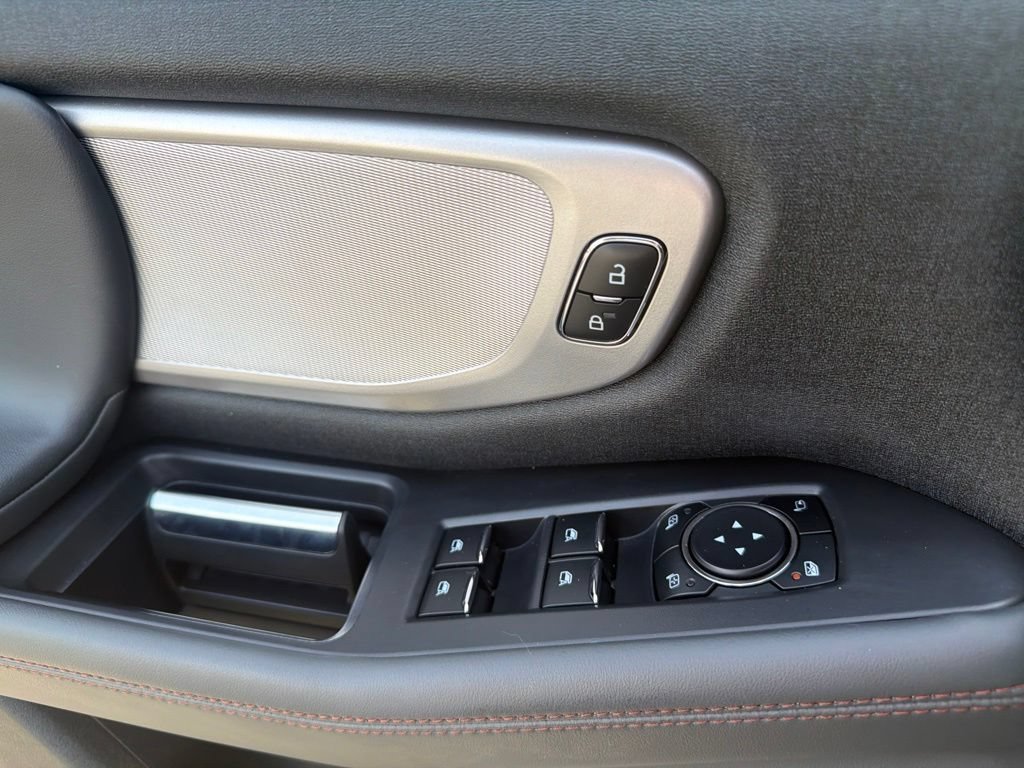 Certified 2025 Ford Expedition Active AWD/4WD image 17