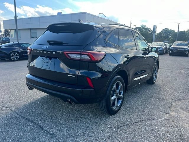 Certified 2024 Ford Escape ST-Line w/ Tech Pack #1 AWD/4WD image 4
