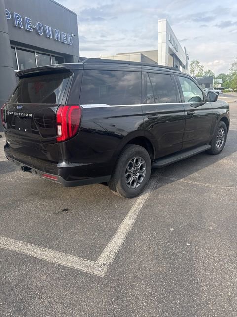 Certified 2025 Ford Expedition Active AWD/4WD image 15