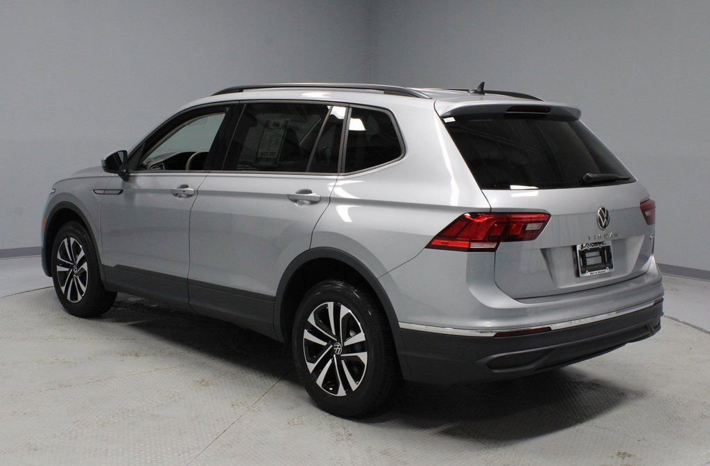 Used 2022 Volkswagen Tiguan S image 3