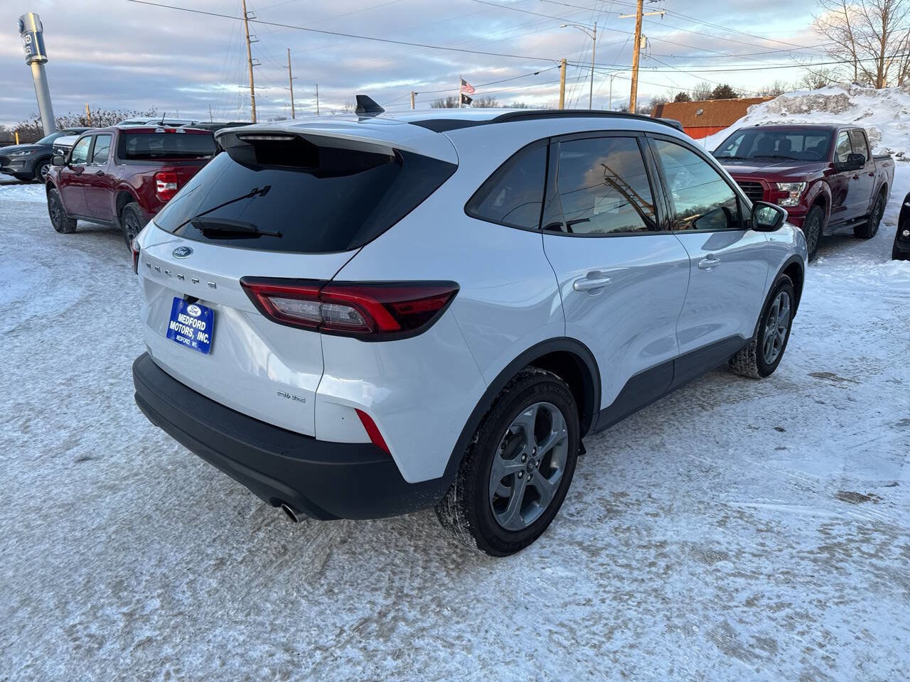 Certified 2025 Ford Escape ST-Line Select AWD/4WD image 6