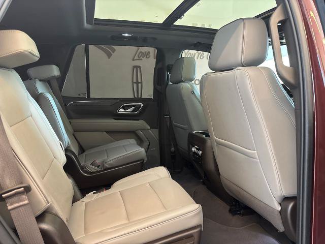 Used 2022 GMC Yukon SLT w/ SLT Premium Package AWD/4WD image 9