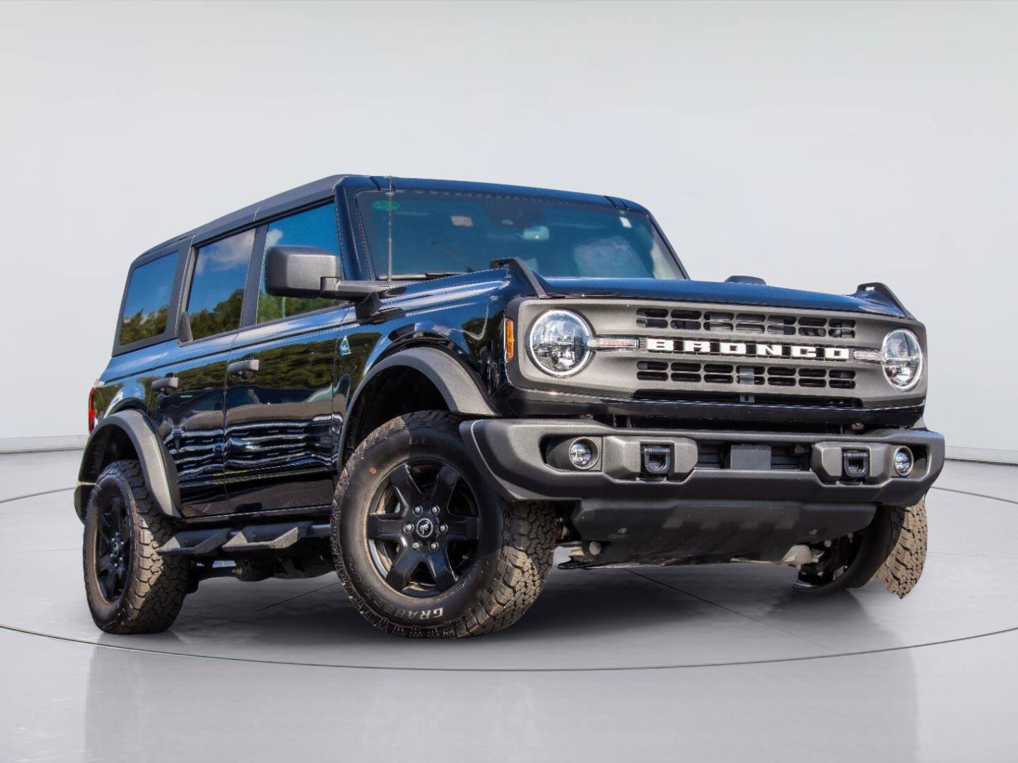Certified 2023 Ford Bronco Black Diamond AWD/4WD image 2