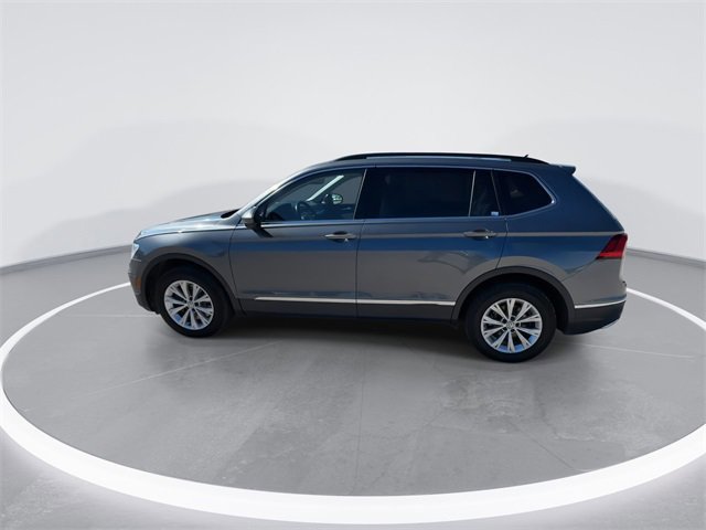 Used 2018 Volkswagen Tiguan SE w/ Panoramic Sunroof Package image 10
