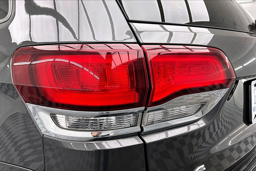 Used 2021 Jeep Grand Cherokee Limited AWD/4WD image 30