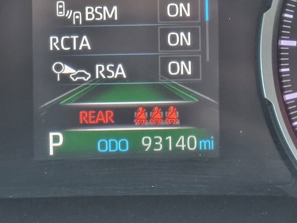 Used 2022 Toyota RAV4 XLE image 33