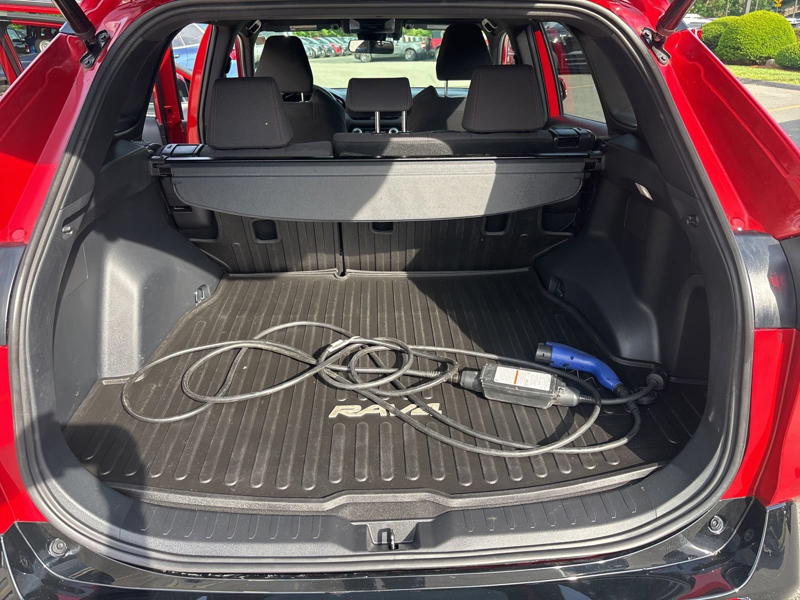 Used 2022 Toyota RAV4 SE AWD/4WD image 40