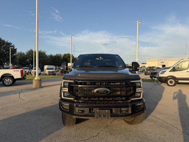 Certified 2022 Ford F350 Lariat w/ Tremor Off-Road Package AWD/4WD image 2