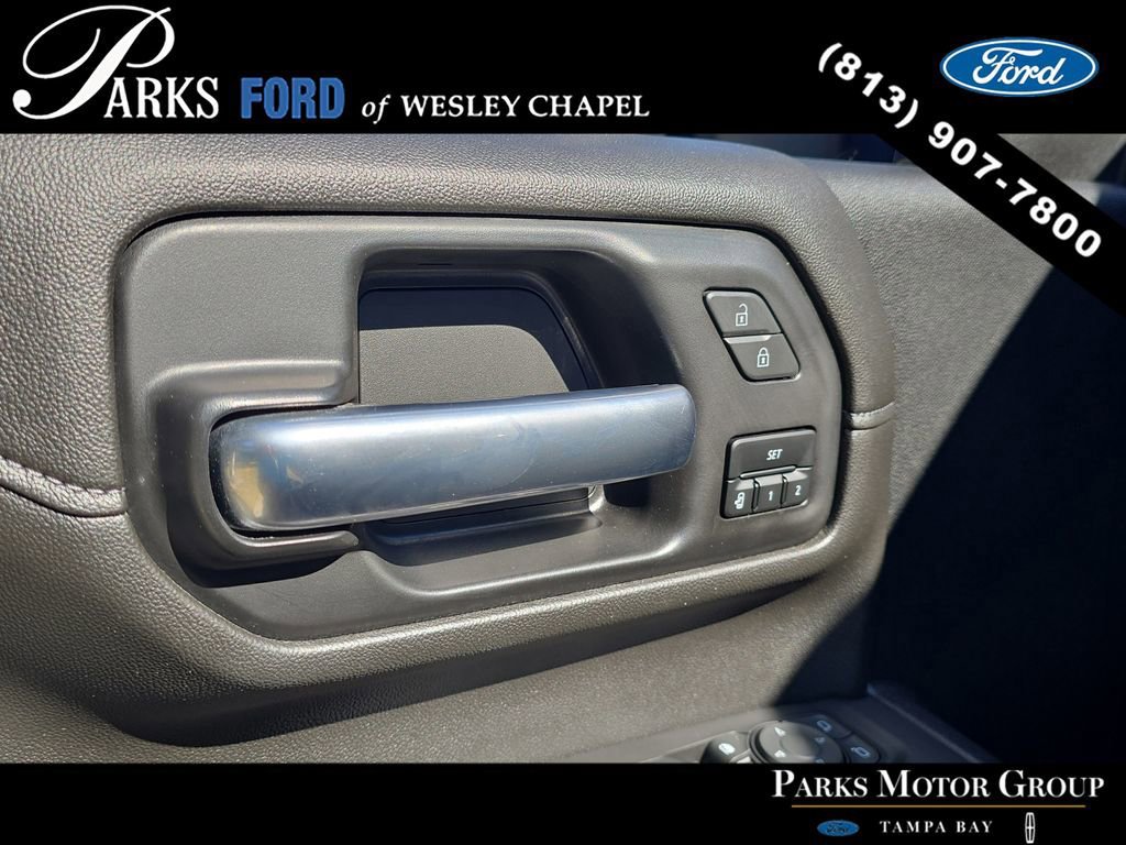 Used 2021 GMC Sierra 2500 Denali w/ Denali Black Diamond Edition image 16