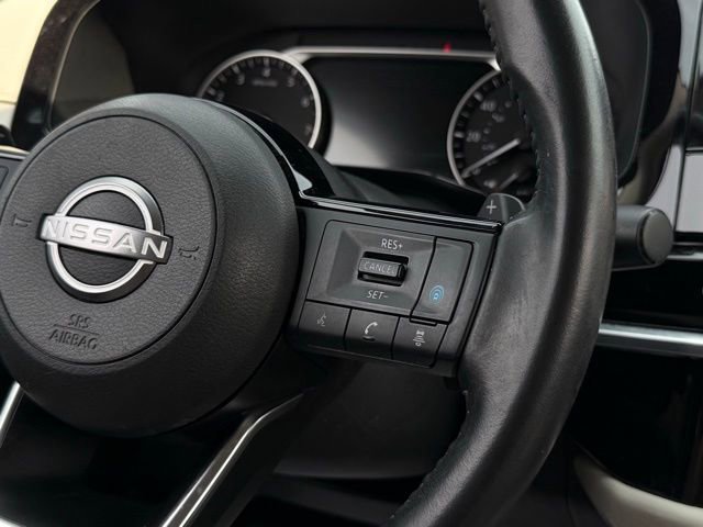 Used 2022 Nissan Pathfinder SV image 22