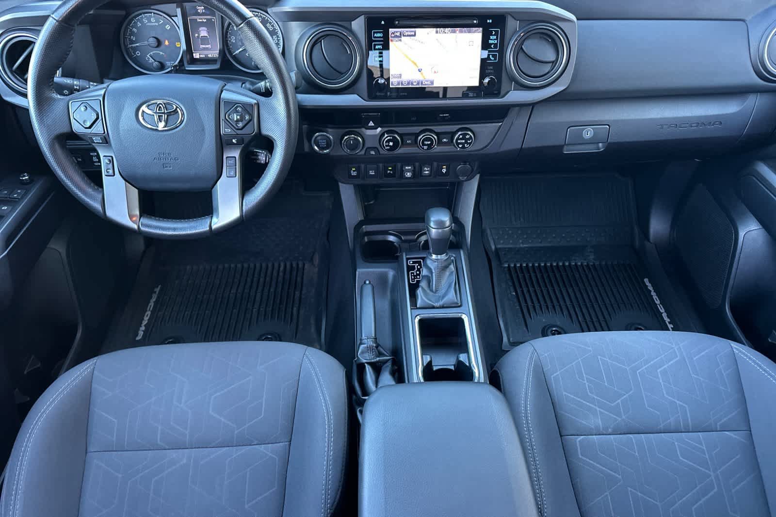 Used 2018 Toyota Tacoma TRD Off-Road w/ Technology Package AWD/4WD image 3