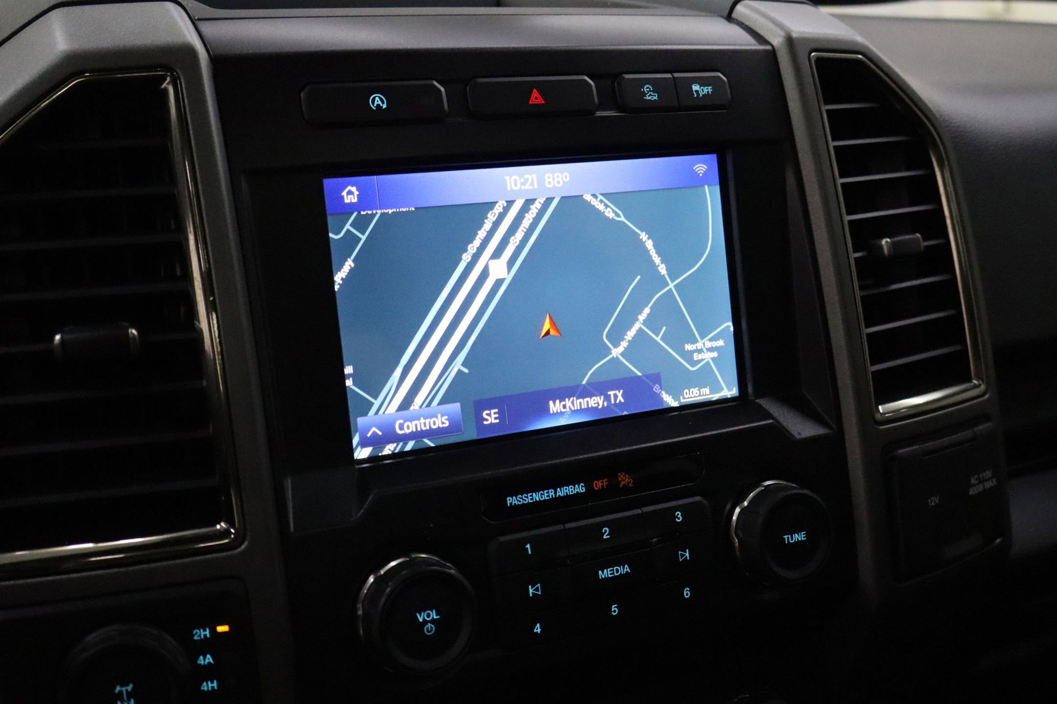 Certified 2020 Ford F150 Raptor w/ Equipment Group 801A Mid image 21