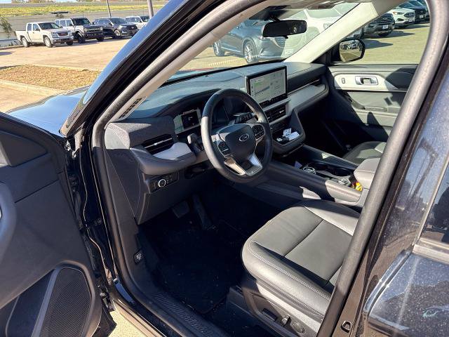 Certified 2025 Ford Explorer Active w/ Active Comfort Package RWD image 20