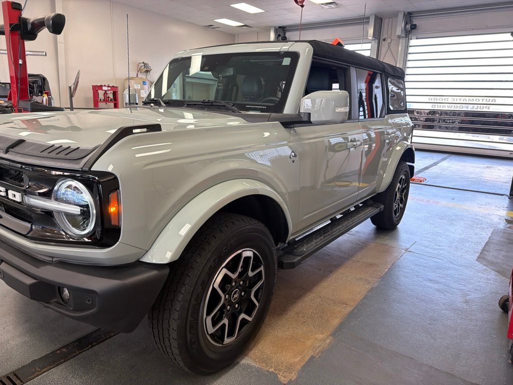 Certified 2024 Ford Bronco Outer Banks AWD/4WD image 5