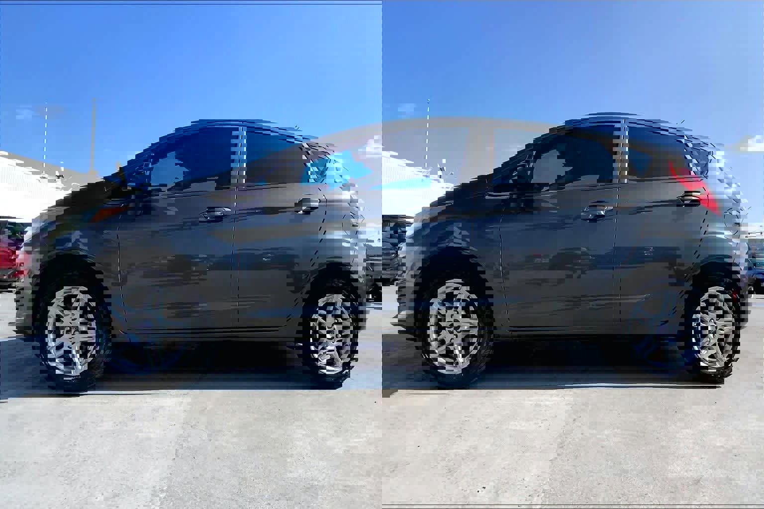 Certified 2017 Ford Fiesta SE image 3