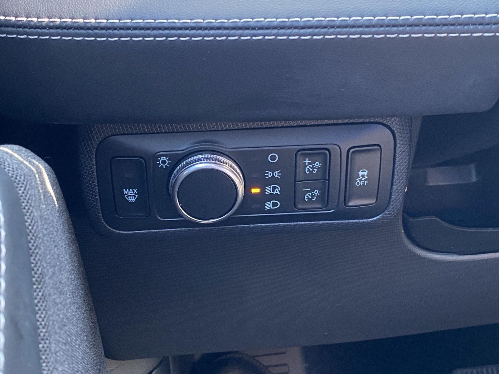 Certified 2021 Ford Mustang Mach-E Premium AWD/4WD image 21