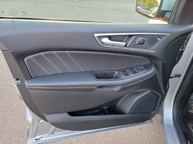 Certified 2024 Ford Edge ST w/ Equipment Group 401A AWD/4WD image 13