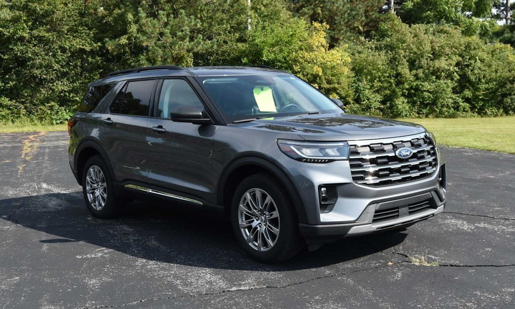 Certified 2025 Ford Explorer Active w/ Active Comfort Package