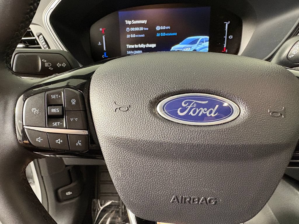 Certified 2025 Ford Escape SE FWD image 24
