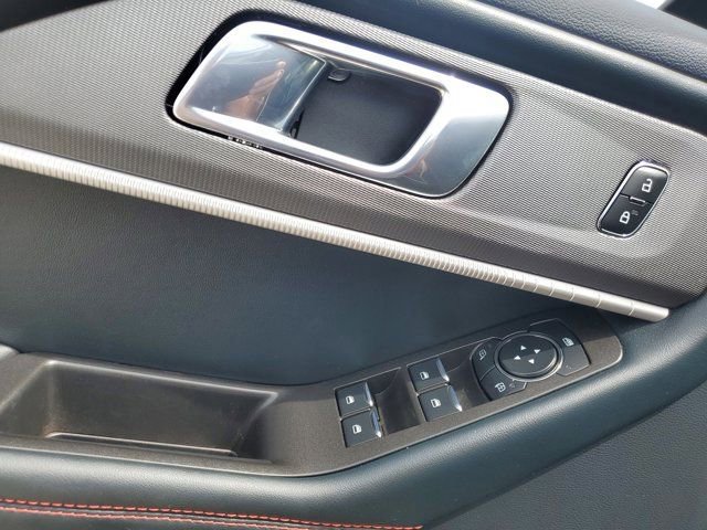 Certified 2025 Ford Explorer ST-Line image 23