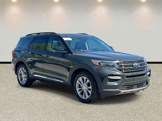 Certified 2023 Ford Explorer XLT w/ Equipment Group 202A AWD/4WD image 3