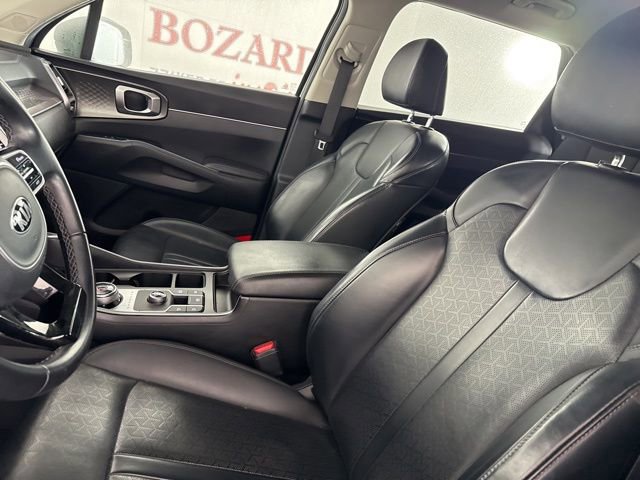 Used 2021 Kia Sorento S image 11