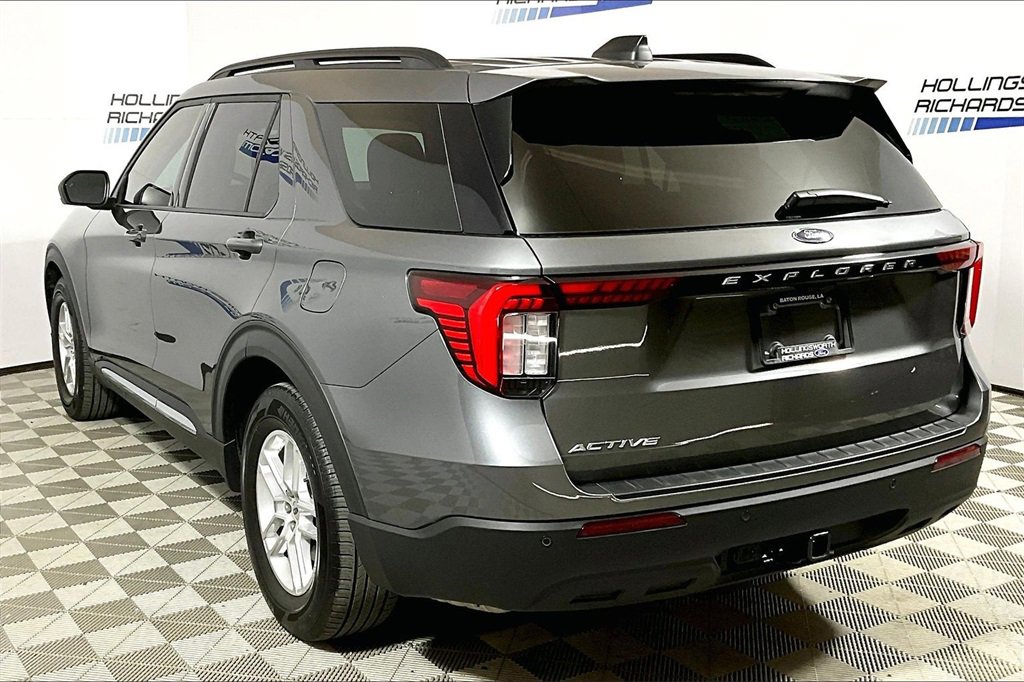 Certified 2025 Ford Explorer Active image 8