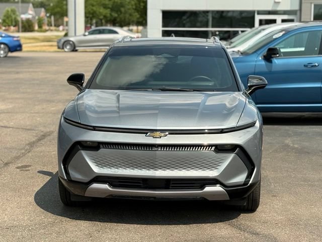 Used 2025 Chevrolet Equinox EV LT FWD image 33