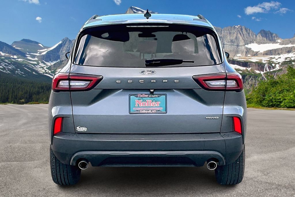 Certified 2025 Ford Escape ST-Line Select AWD/4WD image 4