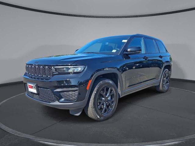 Used 2025 Jeep Grand Cherokee Altitude