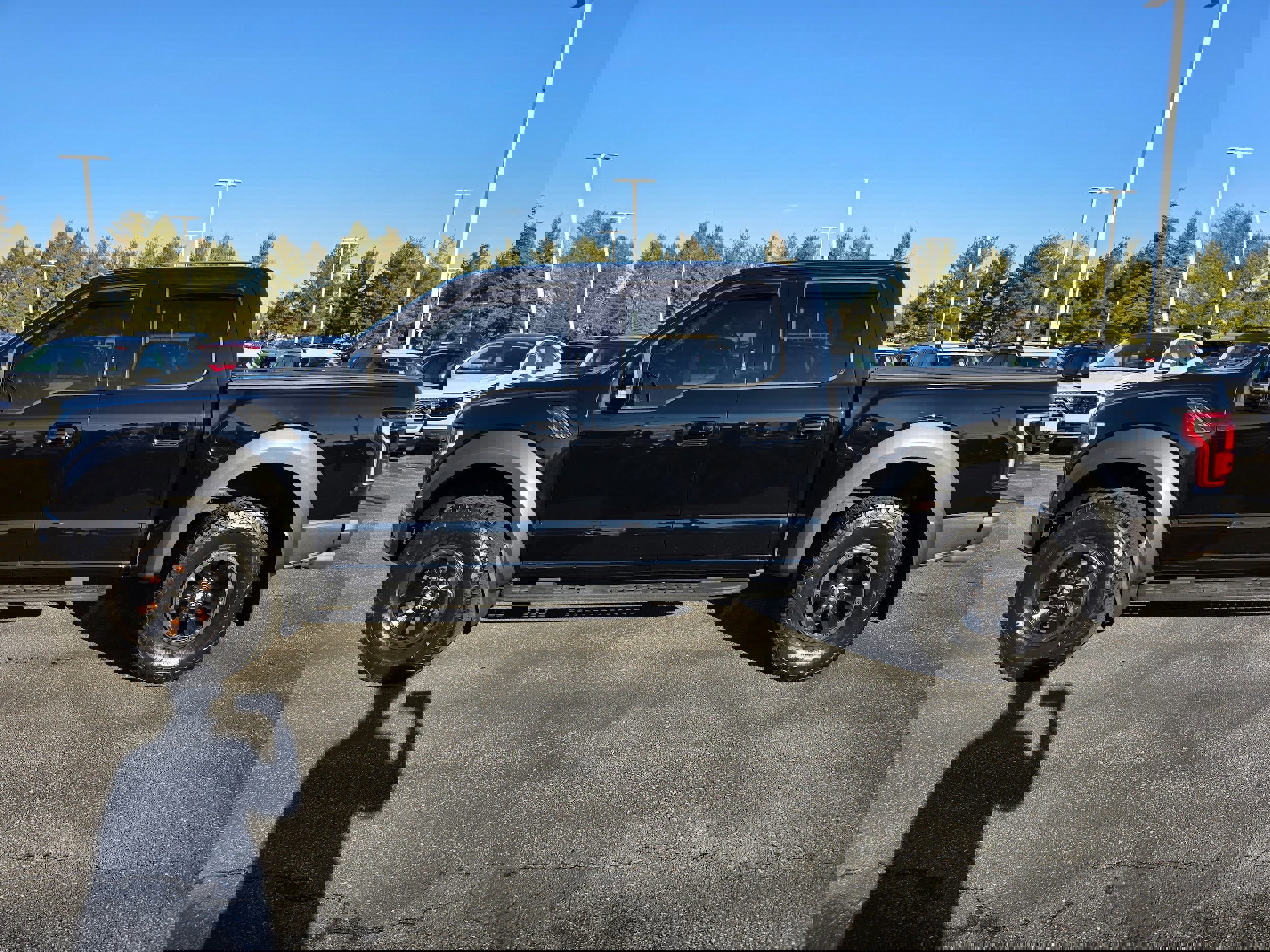 Certified 2018 Ford F150 Raptor w/ Equipment Group 802A Luxury image 6